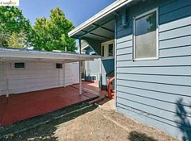 2 Beds 1 Baths in Oakland, CA (Photo 3 of 3)