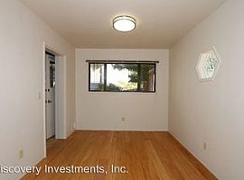 3 Beds 2 Baths in Oakland, CA (Photo 3 of 3)