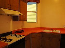 2 Beds 1 Baths in Oakland, CA (Photo 2 of 3)