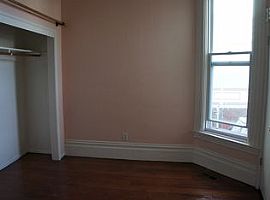 2 Beds 1 Baths in Oakland, CA (Photo 3 of 3)