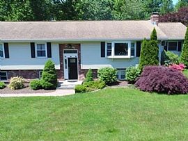 112 Spring Glen Dr, Meriden, Ct 06451 in Meriden, CT