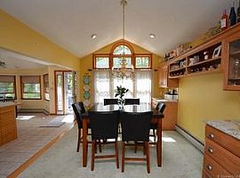 112 Spring Glen Dr, Meriden, Ct 06451 in Meriden, CT (Photo 3 of 12)