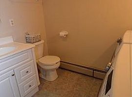 112 Spring Glen Dr, Meriden, Ct 06451 in Meriden, CT (Photo 5 of 12)