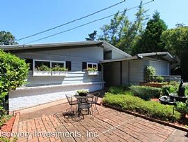 4 Beds 2 Baths in Oakland, CA