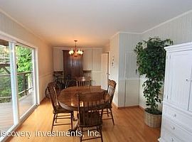 4 Beds 2 Baths in Oakland, CA (Photo 4 of 9)