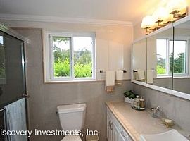 4 Beds 2 Baths in Oakland, CA (Photo 5 of 9)