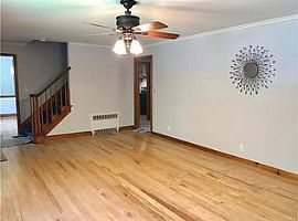 117 Hoydens Ln, Fairfield, Ct 06824 in Fairfield, CT (Photo 7 of 10)