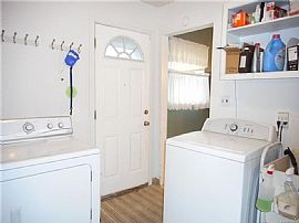 30736 Palmer Blvd, Madison Heights, Mi 48071 3 Beds 1 Bath 1,10 in Madison Heights, MI (Photo 4 of 12)