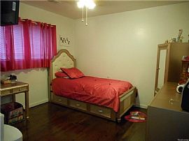 30736 Palmer Blvd, Madison Heights, Mi 48071 3 Beds 1 Bath 1,10 in Madison Heights, MI (Photo 8 of 12)