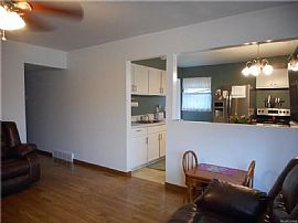 30736 Palmer Blvd, Madison Heights, Mi 48071 3 Beds 1 Bath 1,10 in Madison Heights, MI (Photo 9 of 12)