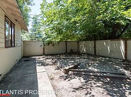 Simple 3 Bedroom Single Family Home  in San Jose, CA (Photo 8 of 9)