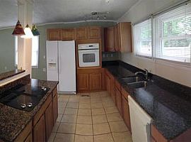 Unfurnished  2 Bedroom 1 Bath in Aiken, SC (Photo 4 of 6)