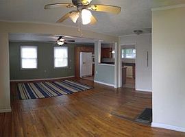 Unfurnished  2 Bedroom 1 Bath in Aiken, SC (Photo 5 of 6)