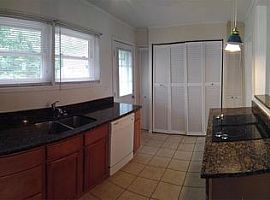 Unfurnished  2 Bedroom 1 Bath in Aiken, SC (Photo 6 of 6)