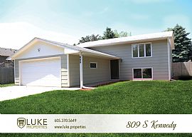 809 S Kennedy- Single Family Home For Rent in Sioux Falls, SD