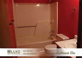 809 S Kennedy- Single Family Home For Rent in Sioux Falls, SD (Photo 6 of 12)