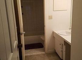 3 Bedroom Paradise in a Woody, Serene Enviroment in Farmington, CT (Photo 5 of 9)