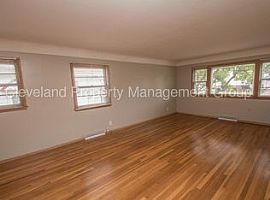 24850 Stephen Ave, Euclid, Oh 4412324850 Stephen Ave, Euclid, O in Euclid, OH (Photo 8 of 10)