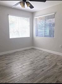 4440 N 44th St, Phoenix, Az 85018 3 Beds 2 Baths 1,296 Sqft in Phoenix, AZ (Photo 5 of 12)