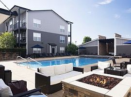 727 Worthington Woods  in Columbus, OH (Photo 3 of 12)