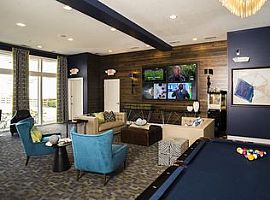 727 Worthington Woods  in Columbus, OH (Photo 4 of 12)