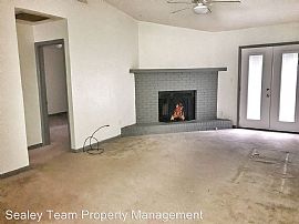 Incredible 3beds 2 Baths For Rent Asap in Tallahassee, FL (Photo 2 of 3)