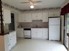 3 Bedroom Home in a Cool and Serene Enviroment in Asbury, IA (Photo 4 of 12)