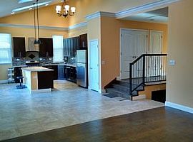 4 Bedroom Home in a Fabulous Location in Glenview, IL (Photo 4 of 5)