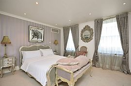 Beautiful Downtown Apartment Living in New York, NY (Photo 2 of 4)