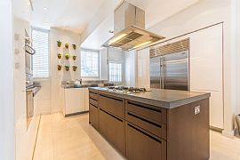 Beautiful Downtown Apartment Living in New York, NY (Photo 4 of 4)