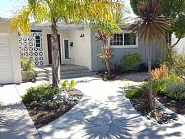 3 Beds 2 Baths in Long Beach, CA