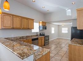 2129 W Cypress St, Tampa, Fl 33606 3 Beds 2 Baths 1,378 Sqft in Tampa, FL (Photo 2 of 8)