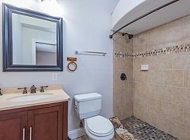 2129 W Cypress St, Tampa, Fl 33606 3 Beds 2 Baths 1,378 Sqft in Tampa, FL (Photo 6 of 8)