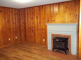 824 S Blakeley St, Stillwater, Ok 74074 4 Beds 2 Baths 2,288 Sq in Stillwater, OK (Photo 6 of 7)