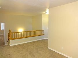 Single Family Home For Rent in Thornton, CO (Photo 4 of 8)