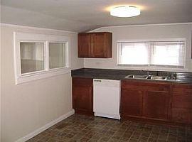 1277 Pierce Ave Se, Smyrna, Ga 30080 3 Beds 1 Bath 1,344 Sqft in Smyrna, GA (Photo 6 of 7)