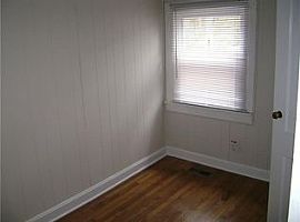 1277 Pierce Ave Se, Smyrna, Ga 30080 3 Beds 1 Bath 1,344 Sqft in Smyrna, GA (Photo 7 of 7)