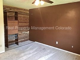 Single Family Home For Rent in Aurora, CO (Photo 7 of 10)