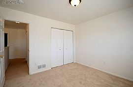 Single Family Home For Rent in Fort Collins, CO (Photo 4 of 8)