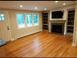 50 Harvard St, Portsmouth, Nh 03801 2 Beds · 1 Bath · 960 Sqft in Portsmouth, NH (Photo 3 of 6)