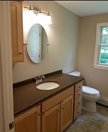 50 Harvard St, Portsmouth, Nh 03801 2 Beds · 1 Bath · 960 Sqft in Portsmouth, NH (Photo 5 of 6)