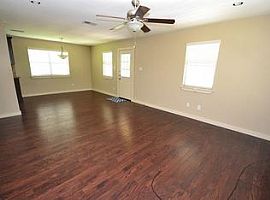5500 Evans Ave, Austin, Tx 78751 3 Beds 2 Baths 1,144 Sqft in Austin, TX (Photo 3 of 12)