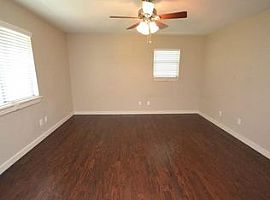 5500 Evans Ave, Austin, Tx 78751 3 Beds 2 Baths 1,144 Sqft in Austin, TX (Photo 9 of 12)