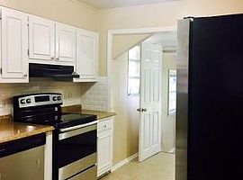  1932 Brewer Blvd Sw, Atlanta, Ga 30310 3 Beds 1.5 Baths 2,040  in Atlanta, GA (Photo 5 of 12)