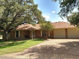 2116 Chinaberry Cir, Harker Heights, Tx 76548 3 Beds 2 Baths 2, in Harker Heights, TX