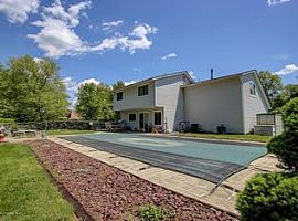  126 Sweetmans Ln, Manalapan, Nj 07726 4 Beds 2 Baths 1,921 Sqf in Manalapan, NJ (Photo 11 of 12)