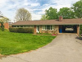  211 Pinon Dr, Kingsport, Tn 37663 4 Beds 2.5 Baths 2,900 Sqft in Kingsport, TN