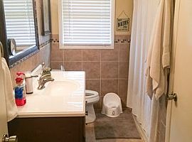  211 Pinon Dr, Kingsport, Tn 37663 4 Beds 2.5 Baths 2,900 Sqft in Kingsport, TN (Photo 4 of 8)