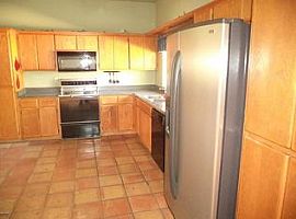  2108 W Del Oro Cir, Mesa, Az 85202 3 Beds 2 Baths 2,000 Sqft in Mesa, AZ (Photo 2 of 9)