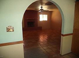  2108 W Del Oro Cir, Mesa, Az 85202 3 Beds 2 Baths 2,000 Sqft in Mesa, AZ (Photo 9 of 9)